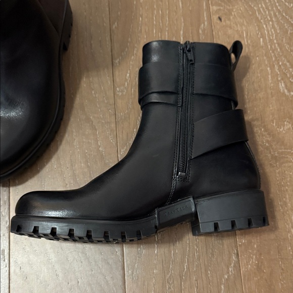 Ecco Black Ankle Boots with Metallic Detail - Picture 3 of 11